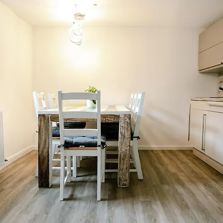 بيت للعطل Mary In *